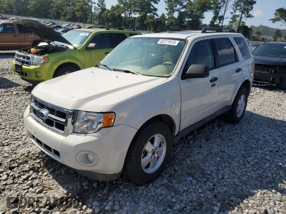 2012 Ford Escape XLT with VIN 1FMCU0D74CKA98379, listed as a Copart auction lot 62271615 with 87,615 mi miles and Salvage title. Bid and sale history available at DreamBid. Image 1.