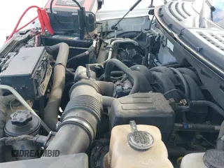 2010 Ford F-150 XL z VIN 1FTEW1C88AKC00108, wystawiony jako IAAI lot #43476966 z przebiegiem 188 481 mil mil oraz . Historia ofert i sprzedaży dostępna na DreamBid. Obrazek 18.