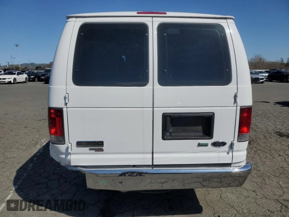 2014 Ford Econoline Passenger XL z VIN 1FBSS3BL7EDB04033, wystawiony jako Copart lot #48813185 z przebiegiem 328 267 mil mil oraz Szkoda całkowita • Salvage title. Historia ofert i sprzedaży dostępna na DreamBid. Obrazek 6.