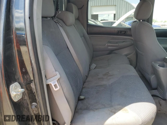 2005 Toyota Tacoma with VIN 5TEMU52N55Z018383, listed as a Copart auction lot 61807995 with 352,755 mi miles and Salvage title. Bid and sale history available at DreamBid. Image 10.