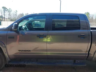 2018 Toyota Tundra 2WD SR5 with VIN 5TFEY5F19JX229779, listed as a IAAI auction lot 41718984 with 272,351 mi miles. Bid and sale history available at carsss.com. Image 15.