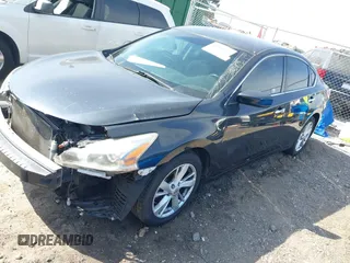 2014 Nissan Altima 2.5 S with VIN 1N4AL3AP3EC283062, listed as a IAAI auction lot 41666952 with 163,557 mi miles. Bid and sale history available at carsss.com. Image 2.