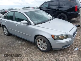2007 Volvo S40 2.4L z VIN YV1MS382772276039, wystawiony jako IAAI lot #42392726 z przebiegiem 65 705 mil mil oraz . Historia ofert i sprzedaży dostępna na DreamBid. Obrazek 1.