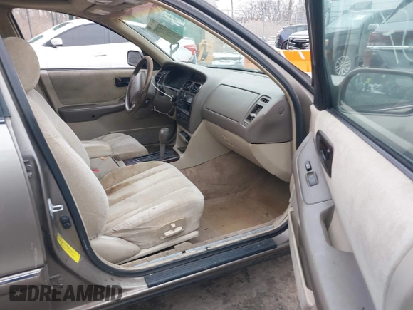 1998 Toyota Avalon XL with VIN 4T1BF18B7WU256930, listed as a IAAI auction lot 41297552 with 210,745 mi miles and . Bid and sale history available at DreamBid. Image 5.
