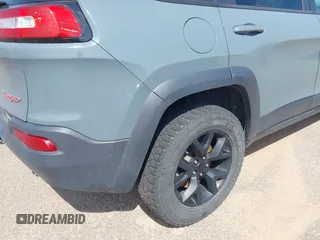2015 Jeep Cherokee Trailhawk с VIN 1C4PJMBS7FW569497, выставлен на аукционе IAAI как лот 42744459 с пробегом 177 265 миль миль и . История ставок и продаж доступна на DreamBid. Изображение 6.