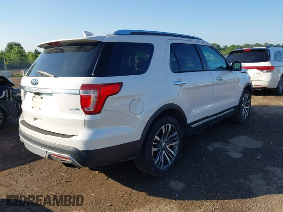 2016 Ford Explorer Platinum z VIN 1FM5K8HT4GGB58612, wystawiony jako IAAI lot #42617270 z przebiegiem 122 875 mil mil oraz . Historia ofert i sprzedaży dostępna na DreamBid. Obrazek 4.