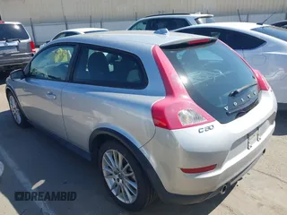 2011 Volvo C30 with VIN YV1672MK0B2210452, listed as a IAAI auction lot 42179155 with 77,507 mi miles and . Bid and sale history available at DreamBid. Image 3.