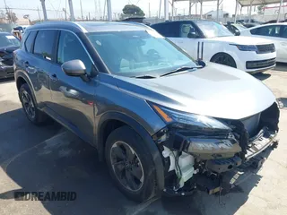 2024 Nissan Rogue SV с VIN 5N1BT3BA8RC716238, выставлен на аукционе IAAI как лот 42648620 с пробегом 10 117 миль миль и . История ставок и продаж доступна на DreamBid. Изображение 1.