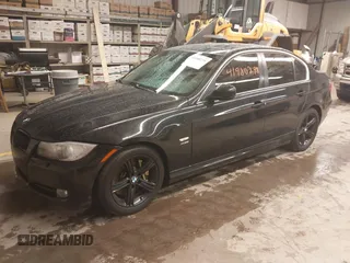 2009 BMW 3 Series 335i xDrive z VIN WBAPL33519A406632, wystawiony jako IAAI lot #41980298 z przebiegiem 197 581 mil mil oraz . Historia ofert i sprzedaży dostępna na DreamBid. Obrazek 2.