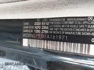 2001 Mercedes-Benz S-Class with VIN WDBNG75J91A161971, listed as a IAAI auction lot 41923964 with 1 mi miles. Bid and sale history available at carsss.com. Image 9.