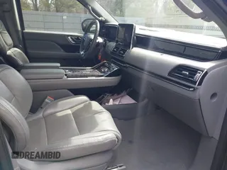 2020 Lincoln Navigator Reserve z VIN 5LMJJ3LT7LEL04385, wystawiony jako IAAI lot #41821516 z przebiegiem 126 087 mil mil oraz . Historia ofert i sprzedaży dostępna na DreamBid. Obrazek 5.
