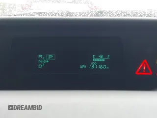2008 Toyota Prius z VIN JTDKB20U183299560, wystawiony jako IAAI lot #41805405 z przebiegiem 131 160 mil mil oraz . Historia ofert i sprzedaży dostępna na DreamBid. Obrazek 7.