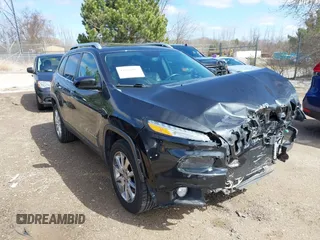 2014 Jeep Cherokee Limited with VIN 1C4PJMDS2EW153305, listed as a IAAI auction lot 41908007 with 88,015 mi miles. Bid and sale history available at carsss.com. Image 1.