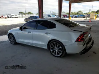 2020 Volvo S60 Momentum with VIN 7JR102FK2LG030977, listed as a Copart auction lot 41312734 with 39,308 mi miles. Bid and sale history available at carsss.com. Image 2.