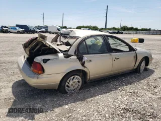 1998 Saturn SL z VIN 1G8ZK5271WZ265579, wystawiony jako Copart lot #68153934 z przebiegiem Nie podano mil oraz Szkoda całkowita • Salvage title. Historia ofert i sprzedaży dostępna na DreamBid. Obrazek 3.