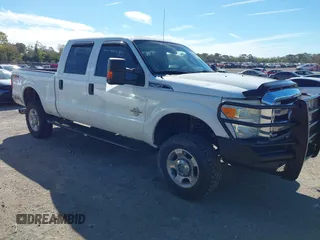 2011 Ford Super Duty F-250 SRW XL with VIN 1FT7W2BTXBEB00788, listed as a IAAI auction lot 41748044 with 275,377 mi miles. Bid and sale history available at carsss.com. Image 1.
