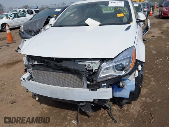 2016 Buick Regal Premium II with VIN 2G4GS5GXXG9189339, listed as a IAAI auction lot 42064953 with 36,216 mi miles. Bid and sale history available at carsss.com. Image 13.