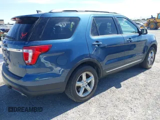 2018 Ford Explorer XLT z VIN 1FM5K7D80JGA32007, wystawiony jako IAAI lot #42505520 z przebiegiem 79 293 mil mil oraz . Historia ofert i sprzedaży dostępna na DreamBid. Obrazek 4.