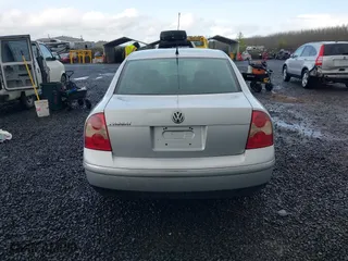 2003 Volkswagen Passat GLS with VIN WVWPD63B23P197123, listed as a IAAI auction lot 41916609 with 205,615 mi miles. Bid and sale history available at carsss.com. Image 16.