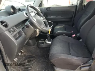2004 Scion xB with VIN JTLKT334940152286, listed as a Copart auction lot 53234515 with 231,896 mi miles and Salvage Title. Bid and sale history available at DreamBid. Image 7.