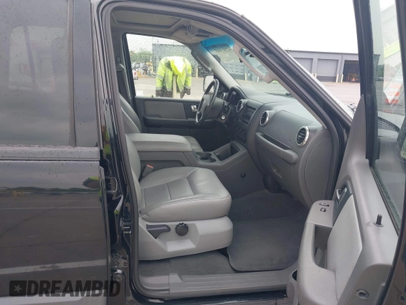 2003 Ford Expedition Special Service with VIN 1FMFU16L33LA36849, listed as a IAAI auction lot 42505468 with 192,989 mi miles and . Bid and sale history available at DreamBid. Image 5.