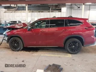 2023 Toyota Highlander L z VIN 5TDKDRBH3PS509530, wystawiony jako IAAI lot #41966557 z przebiegiem 35 298 mil mil oraz . Historia ofert i sprzedaży dostępna na DreamBid. Obrazek 15.