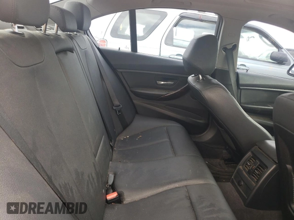 2013 BMW 3 Series 320i xDrive с VIN WBA3C3C59DF982009, выставлен на аукционе Copart как лот 51833065 с пробегом 191 573 миль миль и Чистый • Clean title. История ставок и продаж доступна на DreamBid. Изображение 10.