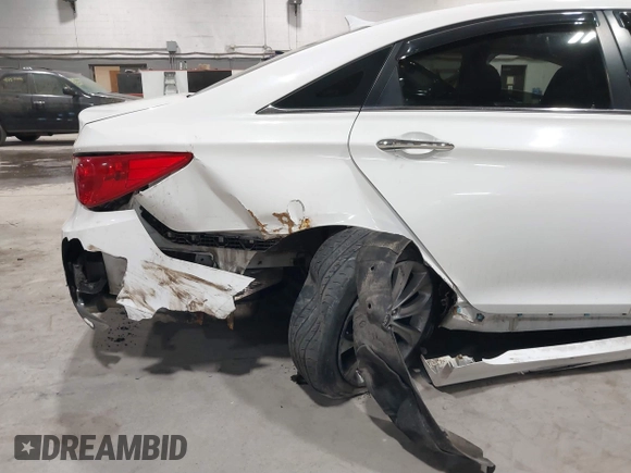 2011 Hyundai Sonata Limited with VIN 5NPEC4AB4BH219702, listed as a IAAI auction lot 41747541 with 169,990 mi miles and . Bid and sale history available at DreamBid. Image 6.
