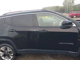 2018 Jeep Compass Limited with VIN 3C4NJDCB1JT354234, listed as a IAAI auction lot 39985028 with 76,293 mi miles. Bid and sale history available at carsss.com. Image 13.
