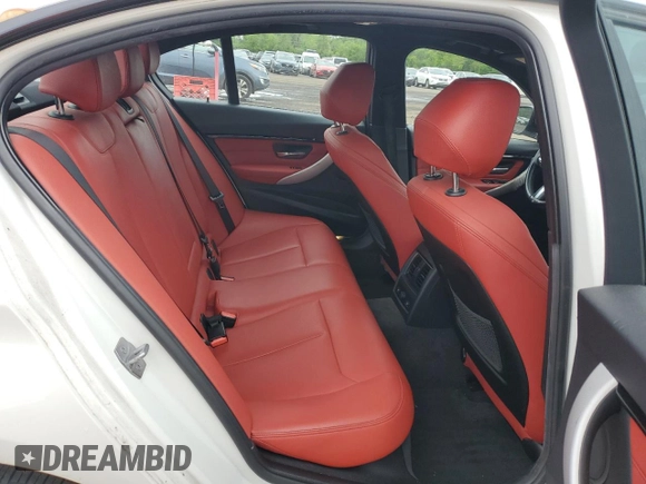2017 BMW 3 Series 330i xDrive z VIN WBA8D9G59HNU60668, wystawiony jako Copart lot #58411195 z przebiegiem 97 785 mil mil oraz Szkoda całkowita • Salvage title. Historia ofert i sprzedaży dostępna na DreamBid. Obrazek 10.