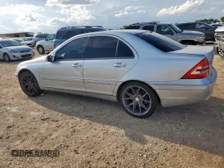 2001 Mercedes-Benz C 320 с VIN WDBRF64J01F043584, выставлен на аукционе Copart как лот 62385365 с пробегом Не указан миль и Списание • Salvage title. История ставок и продаж доступна на DreamBid. Изображение 2.