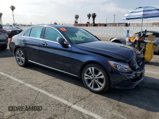 2018 Mercedes-Benz C 300 z VIN 55SWF4JB2JU264063, wystawiony jako Copart lot #55316235 z przebiegiem Nie podano mil oraz Szkoda całkowita • Salvage title. Historia ofert i sprzedaży dostępna na DreamBid. Obrazek 4.