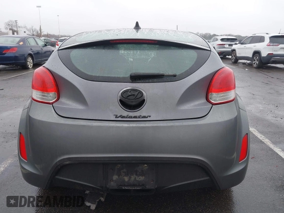 2017 Hyundai Veloster with VIN KMHTC6AD4HU309625, listed as a IAAI auction lot 41933497 with 184,632 mi miles. Bid and sale history available at carsss.com. Image 16.