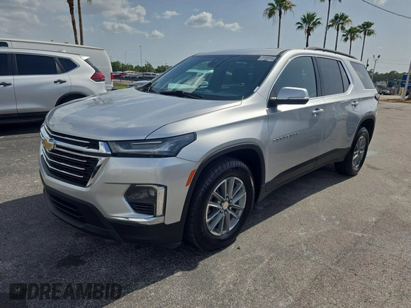 2022 Chevrolet Traverse LT Cloth z VIN 1GNEVGKW4NJ169495, wystawiony jako IAAI lot #42566410 z przebiegiem 34 588 mil mil oraz . Historia ofert i sprzedaży dostępna na DreamBid. Obrazek 3.
