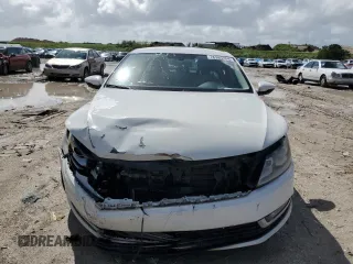 2013 Volkswagen CC Sport with VIN WVWBN7AN7DE522906, listed as a Copart auction lot 76385704 with 101,063 mi miles and Salvage Title. Bid and sale history available at DreamBid. Image 5.