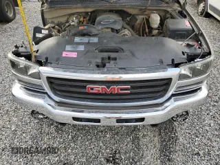 2003 GMC Sierra 1500HD SLE z VIN 1GTGC13U83F159358, wystawiony jako Copart lot #78096954 z przebiegiem 163 013 mil mil oraz Szkody całkowita. Historia ofert i sprzedaży dostępna na DreamBid. Obrazek 11.