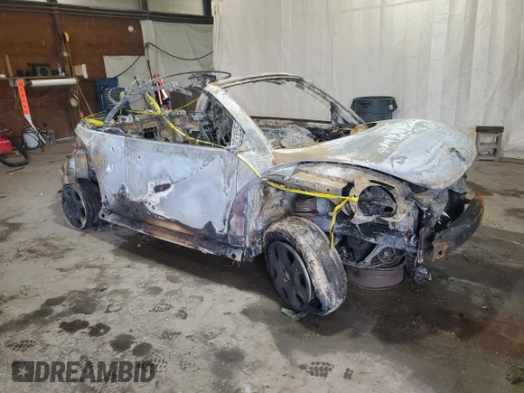 2003 Volkswagen Beetle GLS z VIN 3VWCK21Y13M316089, wystawiony jako Copart lot #51071545 z przebiegiem Nie podano mil oraz Szkoda całkowita • Salvage title. Historia ofert i sprzedaży dostępna na DreamBid. Obrazek 4.