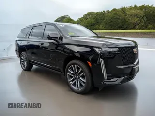 2023 Cadillac Escalade 4WD Sport z VIN 1GYS4FKL2PR230XXX, wystawiony jako Copart lot #59638965 z przebiegiem 46 414 mil mil oraz Czysty tytuł • Clean title. Historia ofert i sprzedaży dostępna na DreamBid. Obrazek 1.