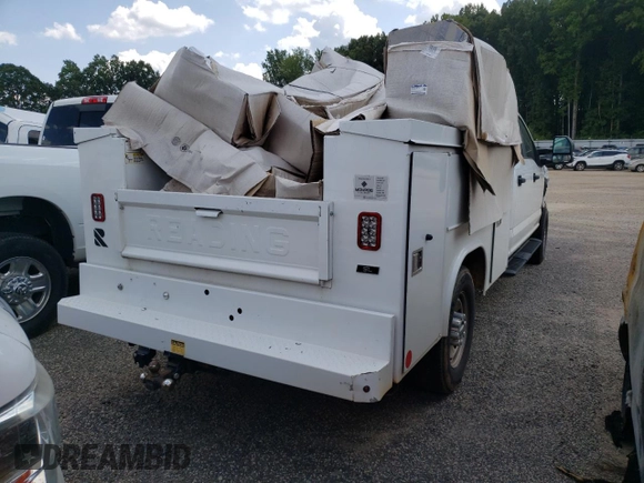 2022 Ford Super Duty F-250 SRW XL with VIN 1FD7W2B61NEG27788, listed as a Copart auction lot 57755934 with 41,419 mi miles and Salvage Title. Bid and sale history available at carsss.com. Image 3.