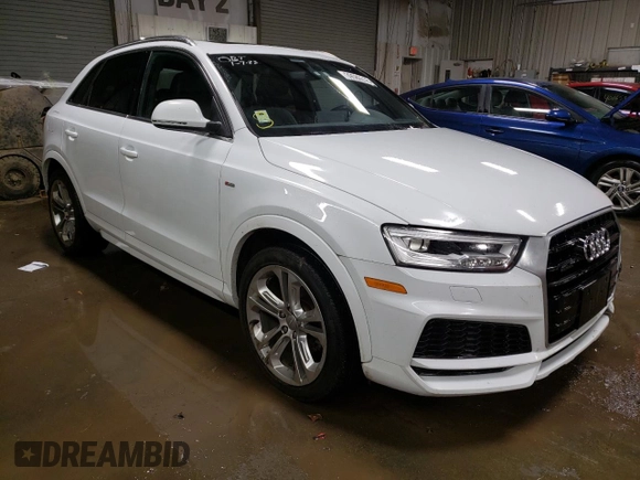 2018 Audi Q3 Premium Plus with VIN WA1JCCFS9JR031115, listed as a Copart auction lot 39580513 with 32,800 mi miles. Bid and sale history available at carsss.com. Image 4.