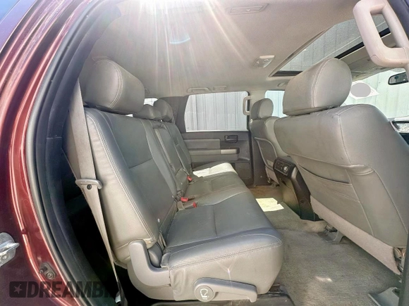 2011 Toyota Sequoia SR5 with VIN 5TDBW5G14BS044067, listed as a Copart auction lot 54800695 with 288,935 mi miles and Clean Title. Bid and sale history available at carsss.com. Image 6.