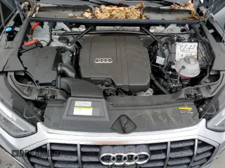 2021 Audi Q5 Premium Plus with VIN WA1BAAFY5M2098004, listed as a Copart auction lot 70068762 with 10,336 mi miles. Bid and sale history available at carsss.com. Image 12.
