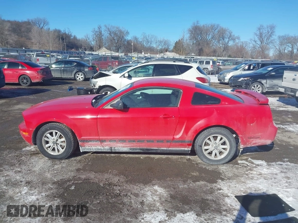 2006 Ford Mustang Standard with VIN 1ZVFT80N465261264, listed as a IAAI auction lot 41629083 with 85,945 mi miles. Bid and sale history available at carsss.com. Image 14.