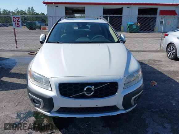 2014 Volvo XC70 3.2L with VIN YV4952BZ5E1186231, listed as a IAAI auction lot 41875901 with 109,875 mi miles and . Bid and sale history available at DreamBid. Image 6.