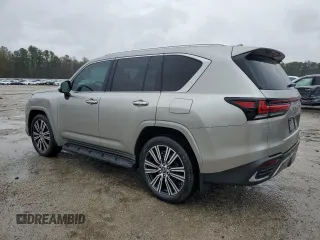 2023 Lexus LX 600 Luxury z VIN JTJGB7CX9P4037333, wystawiony jako Copart lot #38192374 z przebiegiem 1 723 mil mil oraz . Historia ofert i sprzedaży dostępna na DreamBid. Obrazek 2.