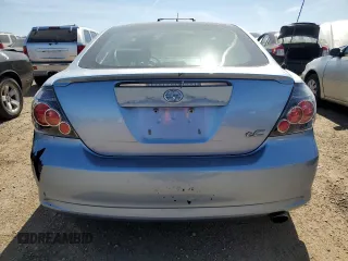 2010 Scion tC z VIN JTKDE3B72A0306500, wystawiony jako Copart lot #56103815 z przebiegiem 132 395 mil mil oraz Szkody całkowita. Historia ofert i sprzedaży dostępna na DreamBid. Obrazek 6.