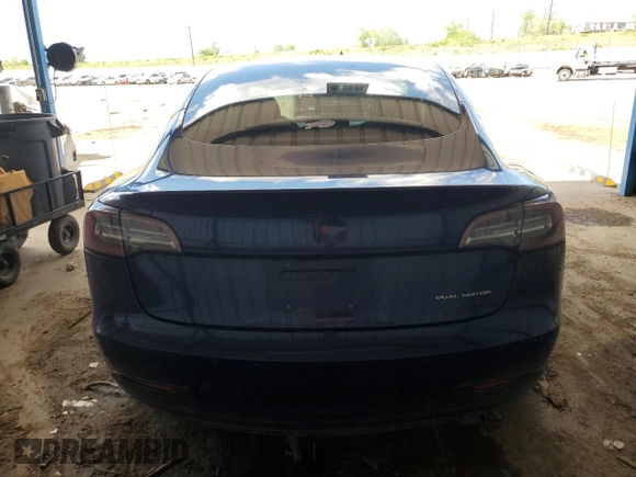 2018 Tesla Model 3 Long Range Battery z VIN 5YJ3E1EB3JF134664, wystawiony jako Copart lot #57288485 z przebiegiem Nie podano mil oraz Szkoda całkowita • Salvage title. Historia ofert i sprzedaży dostępna na DreamBid. Obrazek 6.