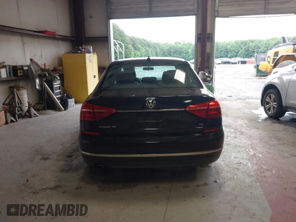 2016 Volkswagen Passat SE z VIN 1VWBT7A38GC010301, wystawiony jako IAAI lot #42316812 z przebiegiem 154 618 mil mil oraz . Historia ofert i sprzedaży dostępna na DreamBid. Obrazek 16.