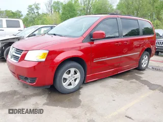 2010 Dodge Grand Caravan SXT z VIN 2D4RN5D19AR258407, wystawiony jako IAAI lot #42072185 z przebiegiem 205 424 mil mil oraz . Historia ofert i sprzedaży dostępna na DreamBid. Obrazek 19.