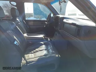2001 Chevrolet Tahoe LS with VIN 1GNEK13T01J116989, listed as a IAAI auction lot 41871390 with 265,541 mi miles. Bid and sale history available at carsss.com. Image 5.
